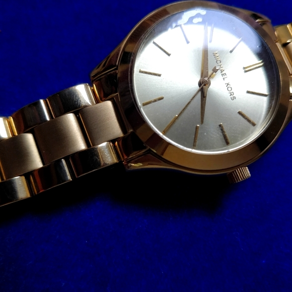Gold Michael Kors Watch - Picture 4 of 7